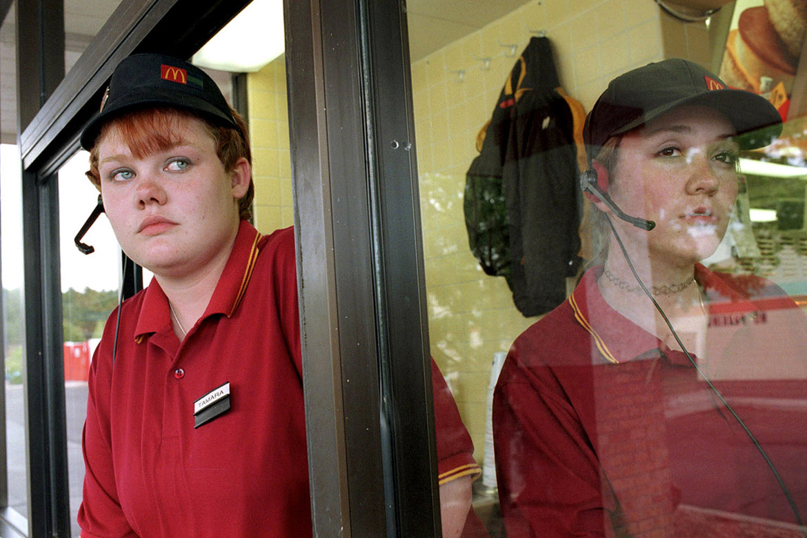 Jennifer (17) en Tamara (17, links) werken bij de Mc Donalds in Flagstaff, Arizona.
Jennifer werkt parttime en Tamara fulltime.
