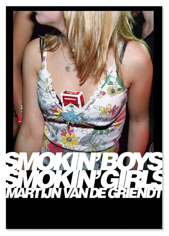 cover van het boek SMOKIN' BOYS SMOKIN' GIRLS van Martijn van de Griendt
isbn: 978 90 5330 633 8
29,90 euro
Mets & Schilt uitgevers
foto/copyright: MARTIJN VAN DE GRIENDT