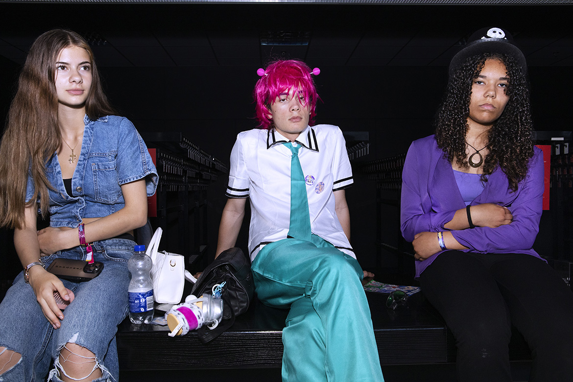 Nederland, Utrecht, 20 juni 2026
Vlnr:
Emma (14), Miller (14) en Elise (14) uit Almere.
Met meer dan 55.000 bezoekers per editie is Heroes Dutch Comic Con het grootste comic con-evenement van Nederland. Tijdens dit unieke event komen uiteenlopende fandoms samen en delen bezoekers hun passie met gelijkgestemden. 
(Jaarbeurs Utrecht)
foto/copyright: Martijn van de Griendt